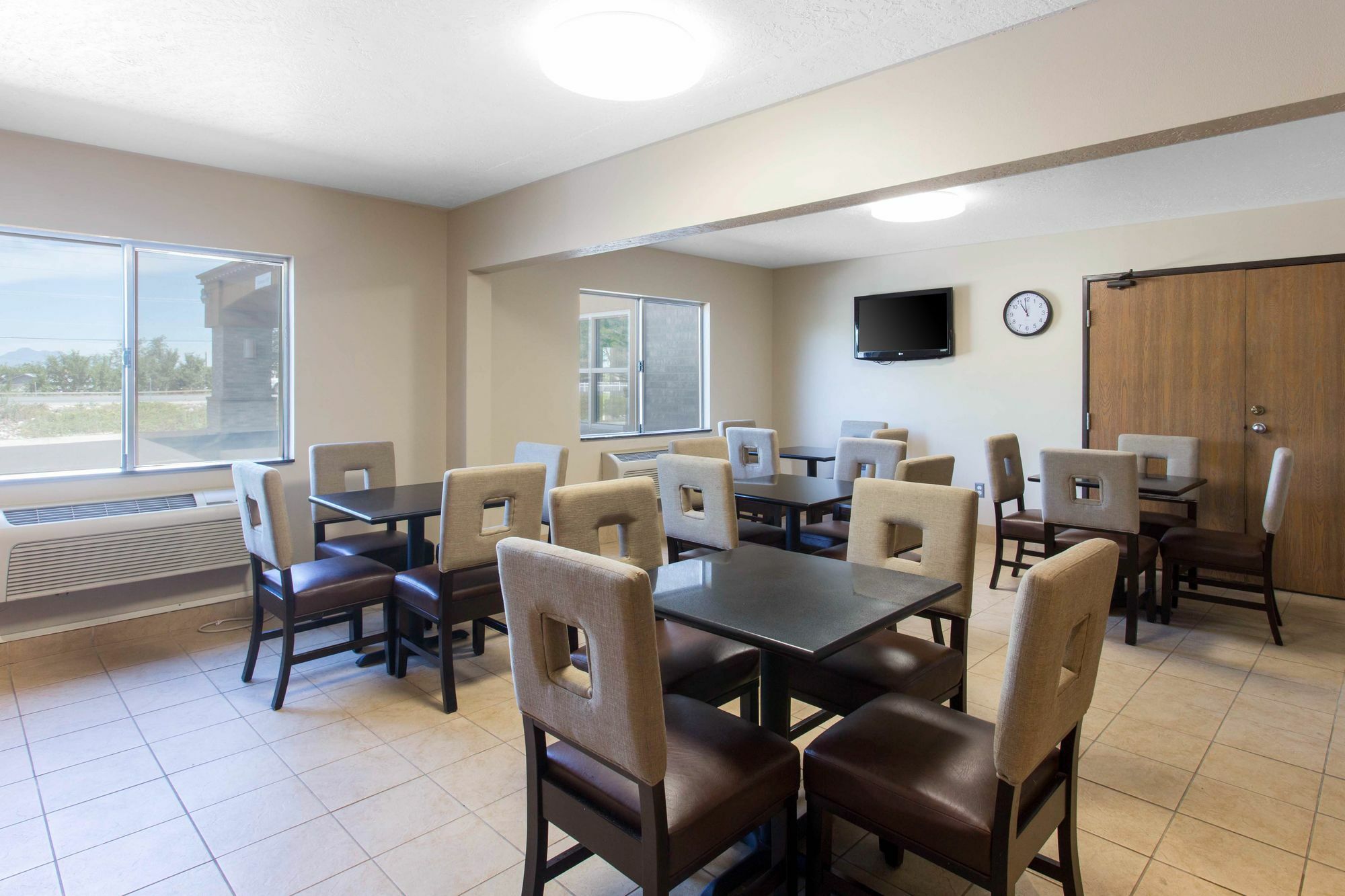 Quality Inn Logan Near University Exterior foto
